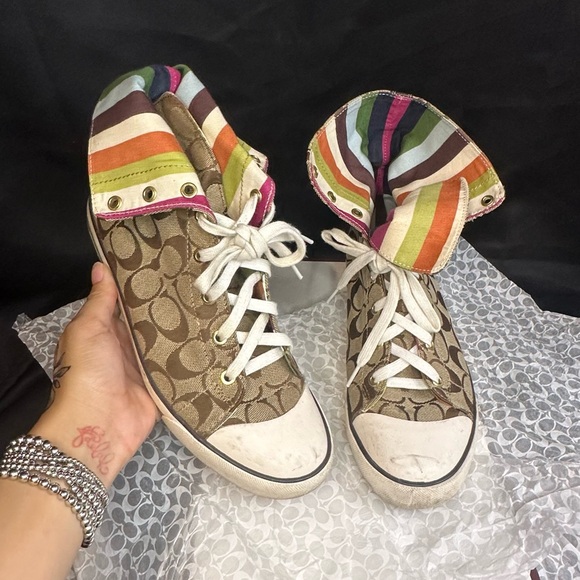Coach Brown High-Top Sneakers with Signature Design - Picture 3 of 6